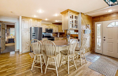Sweetwater House | Pet-Friendly Mountainside Retreat with Lake View & Pool