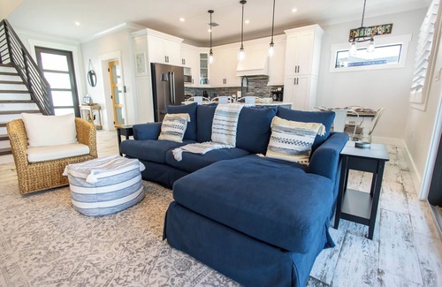 Cudjoe Gardens House | Gorgeous new build on Cudjoe Marina Basin with 80 ft boat dock and private pool