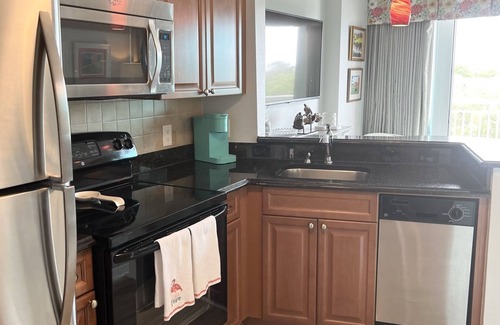 Myrtle Beach Condo | Idyllic Oceanfront Condo with Sunrise Views and Pool