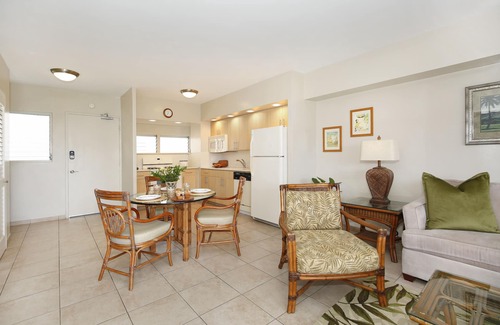 Waikiki Condo | Oceanfront Retreat with Full Kitchen and Spectacular Views