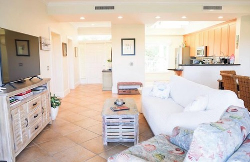 Key West Apartment | Oceanfront Paradise: 3-Bedroom Condo Near Key West