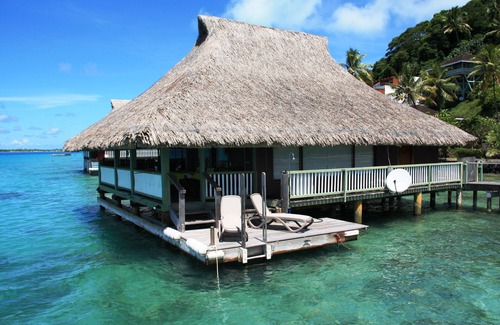 Bora Bora House | Idyllic Over Water Bungalow in Bora Bora for Families & Couples