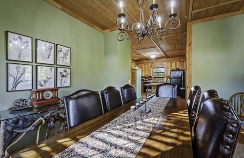 Valley Head Cabin | Experience Breathtaking Mountain Views with a Hot Tub Retreat