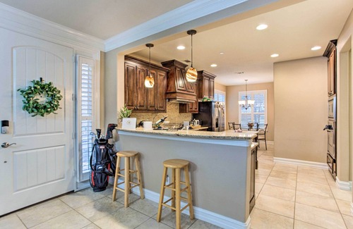 Plano House | Inviting Plano Townhome with Patio, Grill, and Pool Access