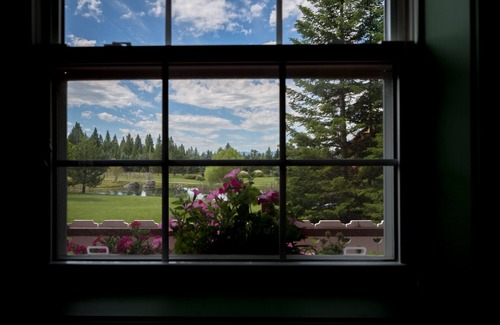 Kalispell Cottage | Beautiful Retreat 30 Minutes from Glacier National Park