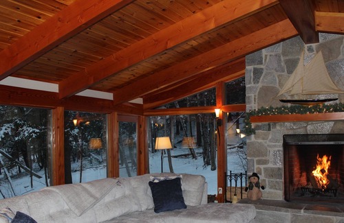 West Hartford House | Gorgeous Quechee Vermont Golf and Ski House Sleeps 12