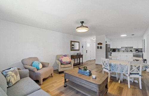 Iona House | Tranquil Retreat Near Ft. Myers Beach with Ocean Views
