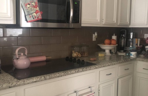 Clear Lake House | Fun-Filled Entire House Steps from Beach and Kemah Waterfront