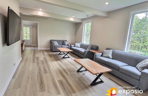 Port Elgin House | Renovated 5 BDR Century Home Steps from Main Beach