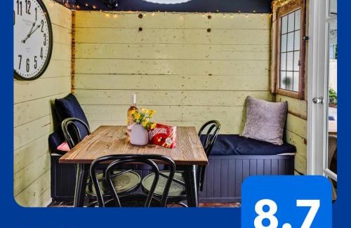 Victor Harbor House | Stylish Renovated Cottage with Family and Pet-Friendly Amenities