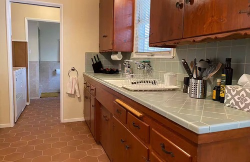 Lake Balboa House | Gorgeous Retro Home w/private yard in Los Angeles