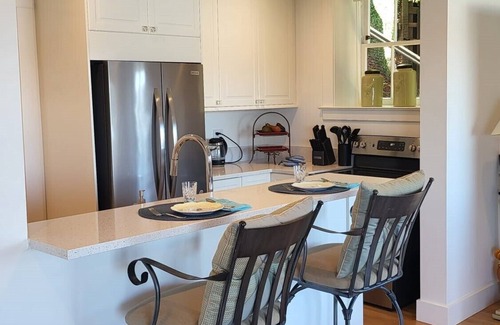 Sausalito House | Ideal Sausalito Two-Bedroom with Breakfast & Family Fun