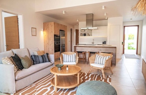 Grand Gaube Apartment | Seaview Apartment with Breakfast and Family-Friendly Vibes