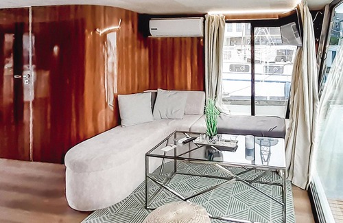 Neuruppin Boat Rental | Inviting 2 Bedroom Retreat with Ocean and Lake Views