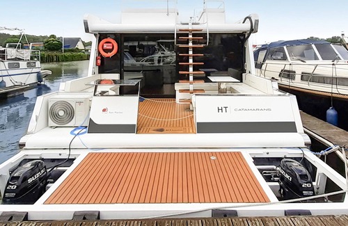 Neuruppin Boat Rental | Inviting 2 Bedroom Retreat with Ocean and Lake Views