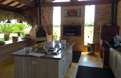 Interior de Sao Paulo House | Discover a Beautiful Retreat in Porto Feliz, Rated 9.8/10