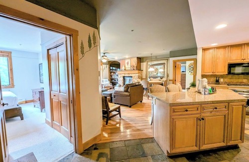 River Run Condo | Exceptional 2BR/3BA Resort Condo with Pool & Spa Access