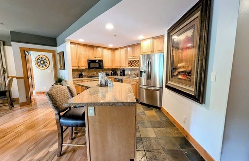 River Run Condo | Exceptional 2BR/3BA Resort Condo with Pool & Spa Access