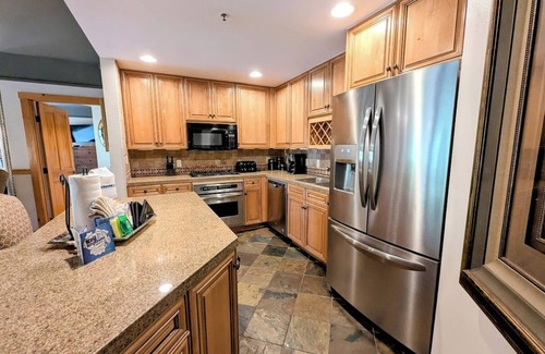River Run Condo | Exceptional 2BR/3BA Resort Condo with Pool & Spa Access