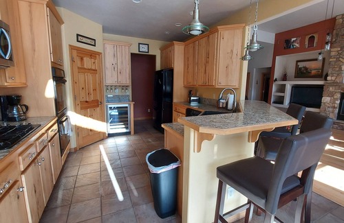 Ridgway House | Beautiful Home with Scenic Views & Pet-Friendly Amenities