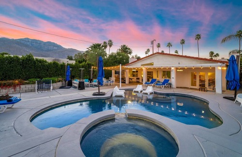 Araby Commons House | Impressive Villa in Palm Springs with Private Pool & Spa