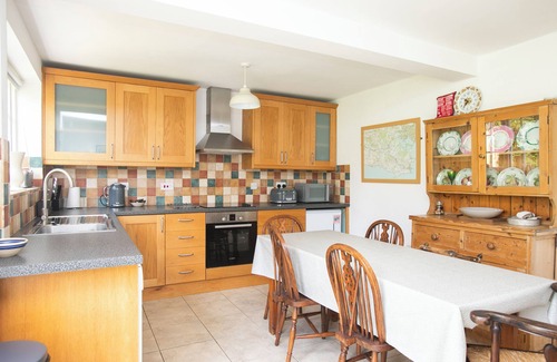 Bere Regis Cottage | Family-Friendly Cottage in Purbeck with Ocean Views