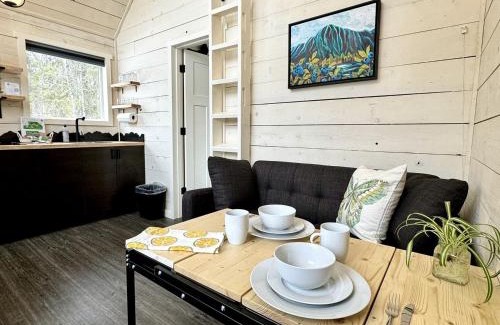 Chugiak House | Gorgeous Tiny Cabin Placed in a Privileged Area in Anchorage, Alaska