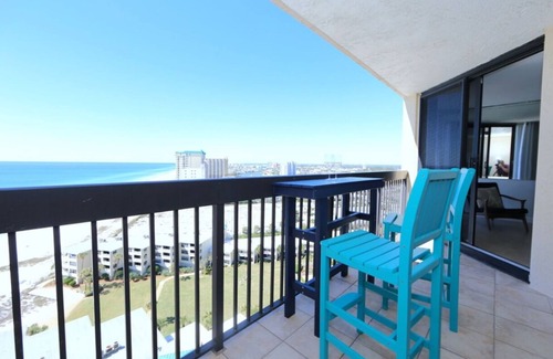 Destin Condo | Top Floor Penthouse with Ocean Views & Prime Location!