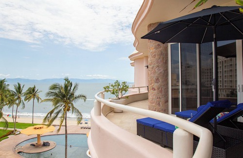 Flamingos Villa | Elegant Two-Story Penthouse with Ocean View in Nuevo Nayarit