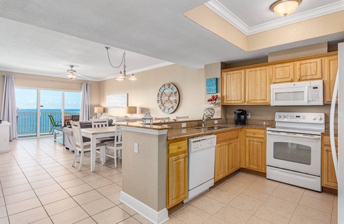 Gulf Shores Condo | Ocean View Retreat with Pool & Spa - Rated 9.8 by Guests