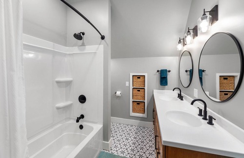 Markesan House | Beautiful Home Steps from Green Lake with Hot Tub & Pool