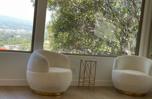 Brockmont House | Elegant Wellness Retreat with Pool & City Views