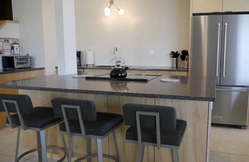 Joshua Tree Highlands House | Scenic Retreat with Hot Tub, Pet-Friendly & Ideal for Families