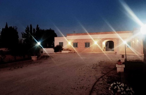 Spongano Villa | Beautiful Villa Surrounded by Olive Trees Near the Sea