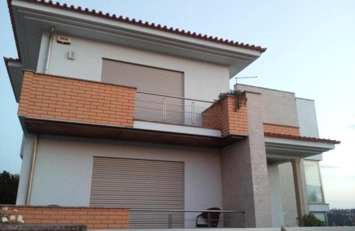 Gondomar Villa | Gorgeous villa Looking to Douro