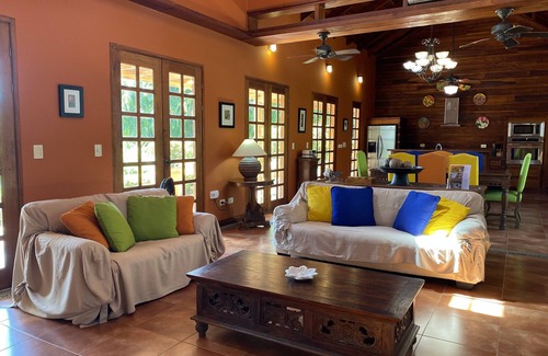 Esterillos Este Villa | Inviting Villa with Private Pool & Ocean View in Playa Bejuco