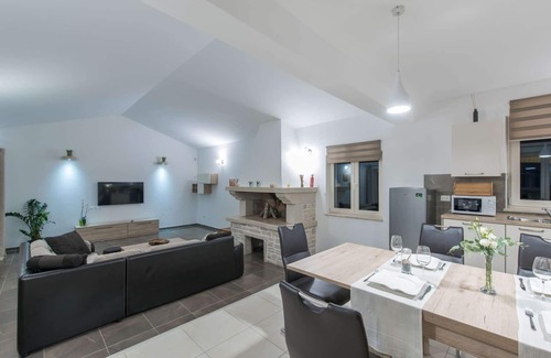 Vizinada Villa | Villa with Scenic Views and Private Pool in Vižinada