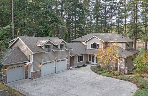 Roche Harbor House | Idyllic Waterfront Home with Hot Tub & Ocean Views