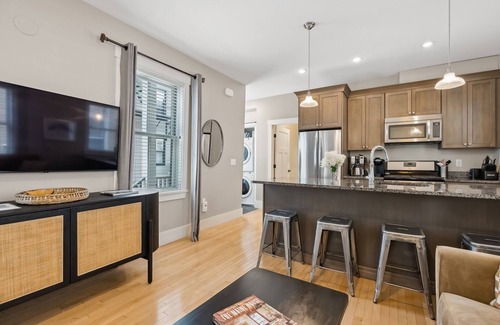 West End Condo | Renovated 2-Condo Property in the West End - Walk Everywhere