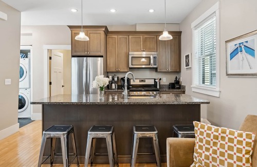 West End Condo | Renovated 2-Condo Property in the West End - Walk Everywhere