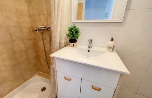Castellane Apartment | Pet-Friendly Studio in Gorges du Verdon, Castellane