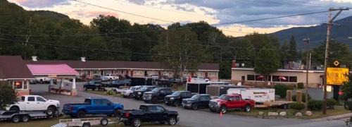 Upper Village Hotel | Oceanfront Getaway at Gorham Motor Inn with Pool & Hot Tub