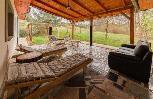 Tisina Apartment | Discover Goričko Relax House: Spa & Pet-Friendly Retreat