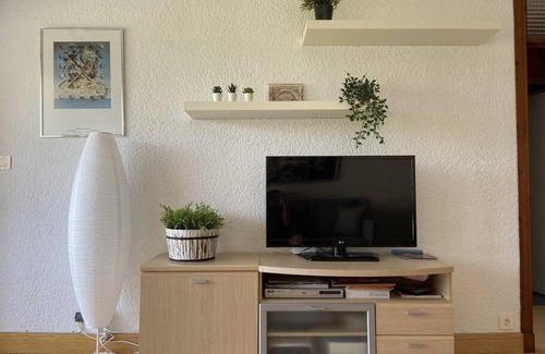 Gorliz Apartment | Relax at Gorliz Beach House - Family-Friendly Retreat