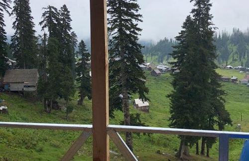 Bakhmaro House | Pet-Friendly Retreat at Gornii Kurort BAKHMARO