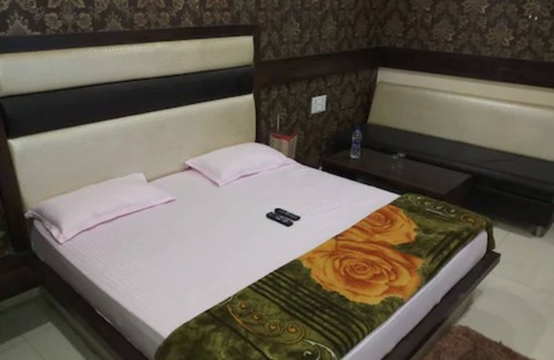 Bhilai Hotel | Discover Goroomgo Apana Keshari Lodge in Bhilai