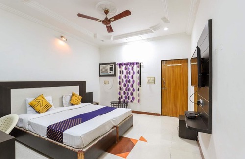 Rajula Hotel | Goroomgo Arsh Plaza Rajula