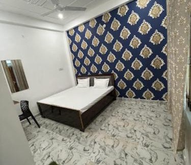 Ayodhya Hotel | Experience Goroomgo Ayodhya Dham Guest House with Top Ratings