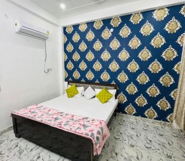 Ayodhya Hotel | Experience Goroomgo Ayodhya Dham Guest House with Top Ratings