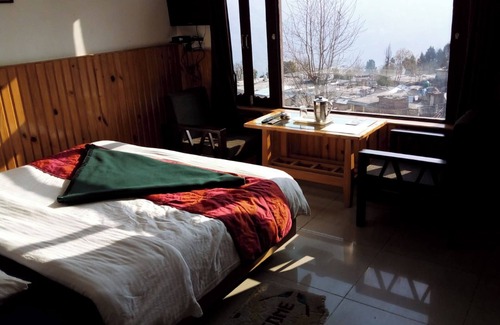 Munsyari Hotel | Discover Goroomgo Bala Paradise Munsyari: Family-Friendly Stay